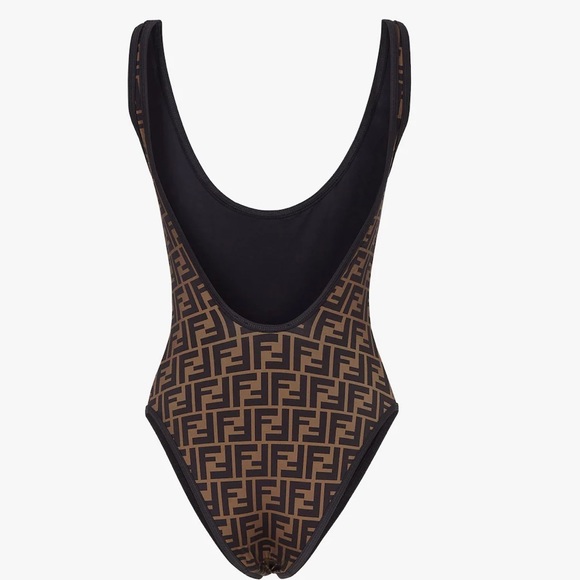 One-Piece Swimsuit
FENDI - Picture 2 of 6